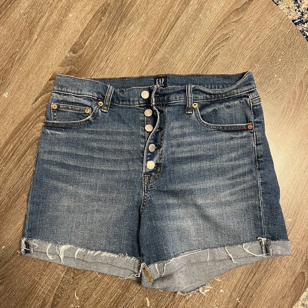 GAP - 4'' High Rise Button-Fly Denim Shorts